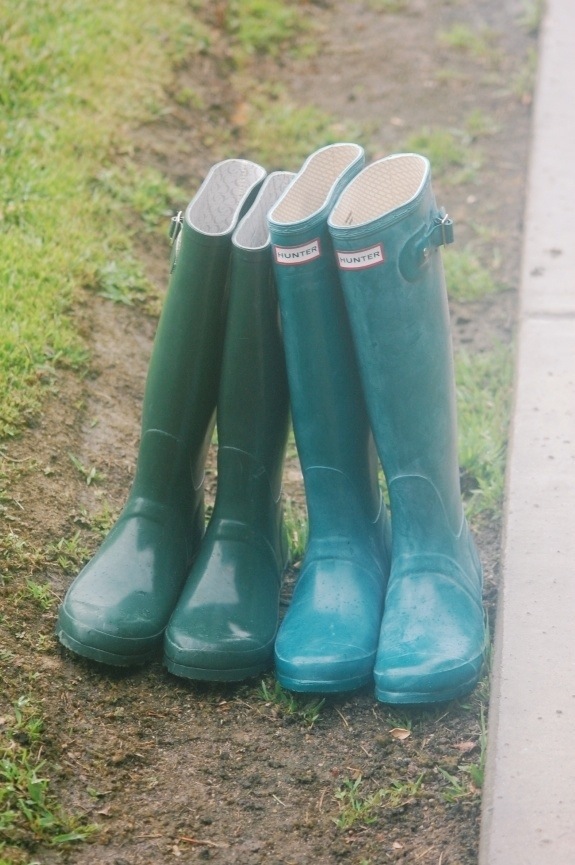 Let’s Compare: Rain Boots